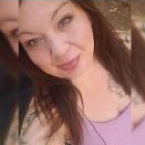 Profile photo of Leah Sharrott